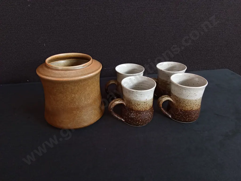 SET OF 4 VINTAGE STONEWARE MUGS AND JAR, TALLEST H 13 CM Image 1++