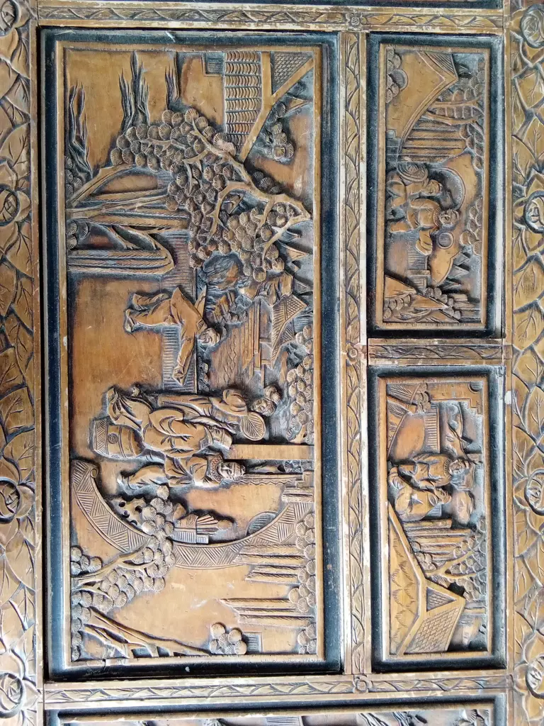 CARVED CHINESE WOOD CHEST FEATURING INTRICATE SCENES AND LOTUS PATTERNS, H 59CM X L 100CM X D 53CM Image 1++
