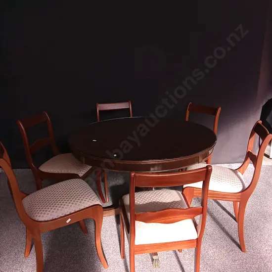 VINTAGE 7 PIECES DINING SET WITH DARK WOOD ROUND TABLE WITH CENTRAL PEDESTAL BASE WITH 6 MATCHING UPHOLSTERED SEATS