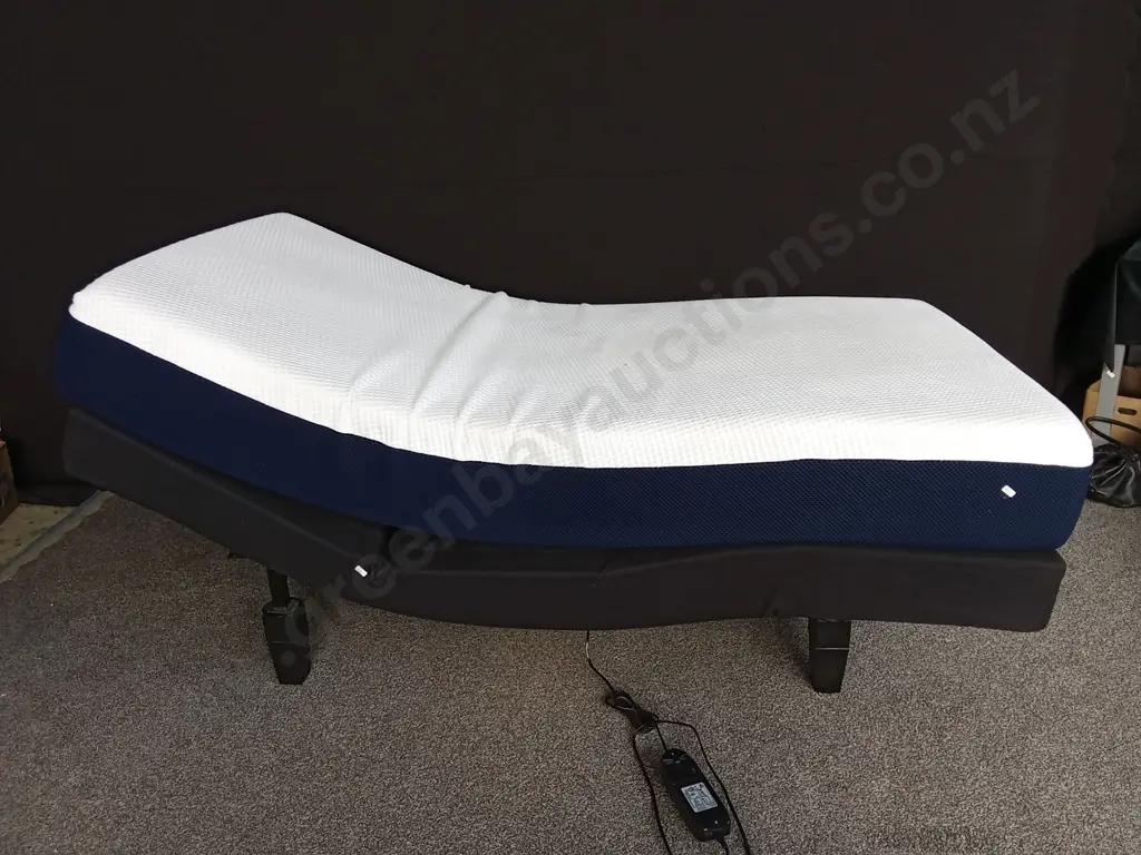 AH BEARD ELECTRIC ADJUSTABLE BED WITH MATTRESS AND REMOTE CONTROL, L 200CM X W 106CM X H 68CM Image 1++