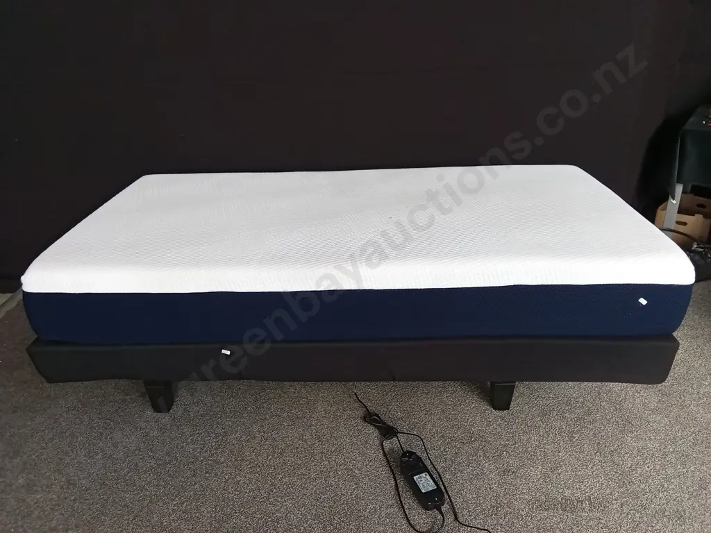 AH BEARD ELECTRIC ADJUSTABLE BED WITH MATTRESS AND REMOTE CONTROL, L 200CM X W 106CM X H 68CM Image 1++