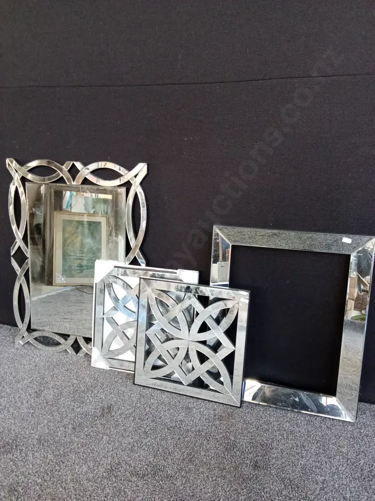 4 MIRRORS Image 1++