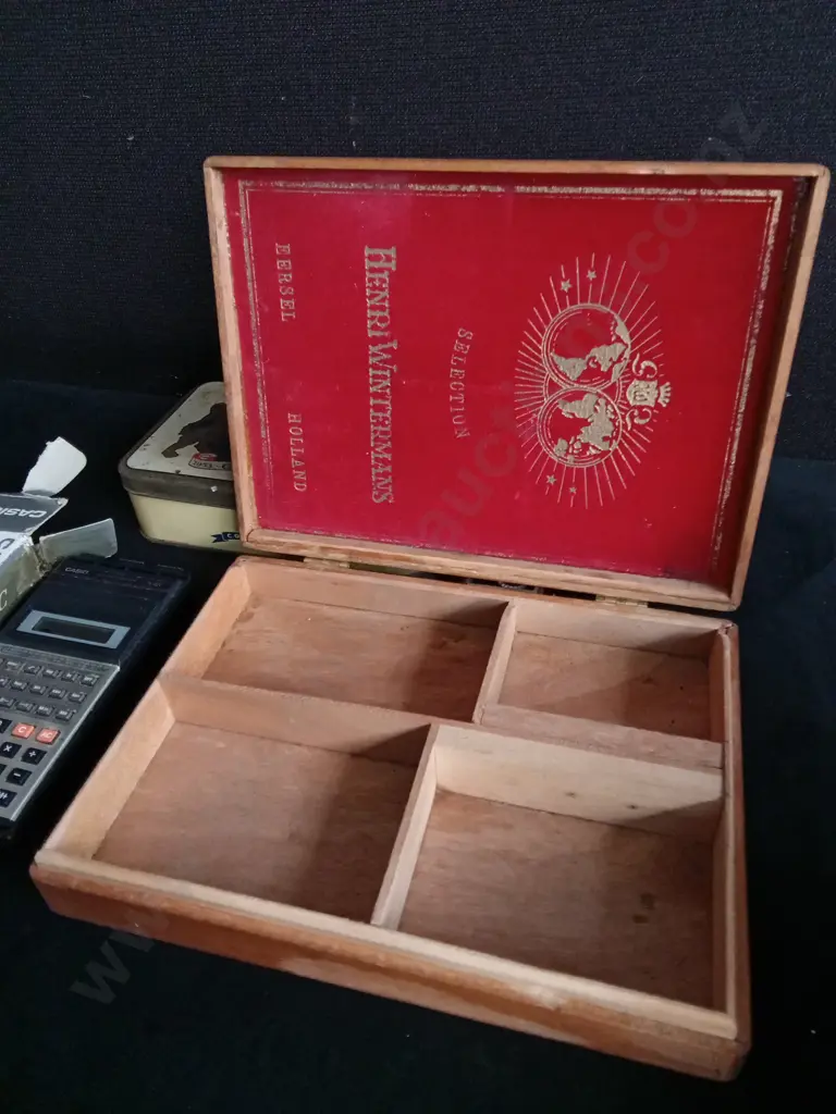 MIX OF VINTAGE ITEMS, LARGEST W 26 CM Image 1++
