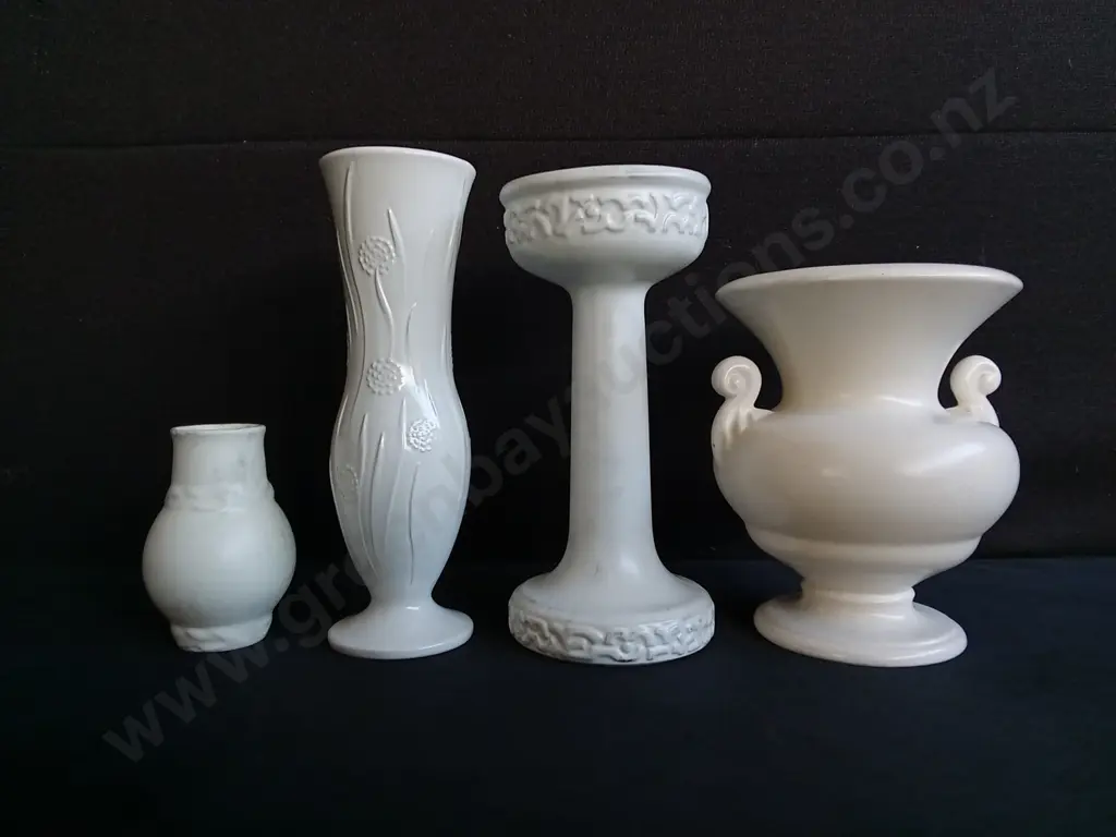 5 PIECES VINTAGE CROWN LYNN WHITE POTTERY PIECES, MADE IN NZ, TALLEST H 23.5 CM Image 1++