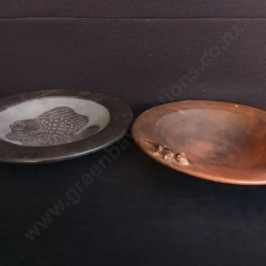 PAIR OF LARGE FRUIT BOWLS, LARGEST W 41.5 CM