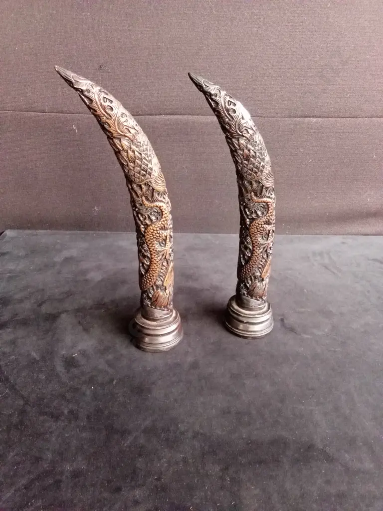 PAIR OF CHINESE STYLE DECORATIVE SCULPTURE H 45CM Image 1++