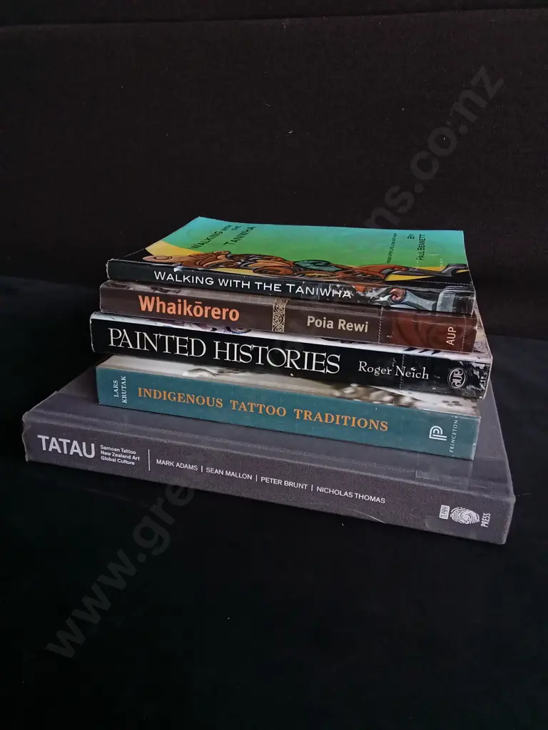 5 BOOKS ON MĀORI CULTURE Image 1++
