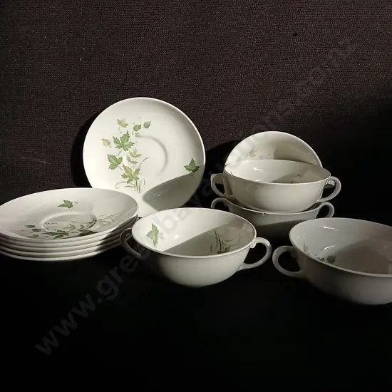 VINTAGE SAUCER AND BOWL SET FROM JOHNSON BROTHERS (MADE IN ENGLAND) SAUCERS ARE 16CM DIA