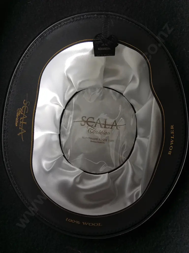 SCALA CLASSICO HANDMADE 100% WOOL BOWLER HAT Image 1++