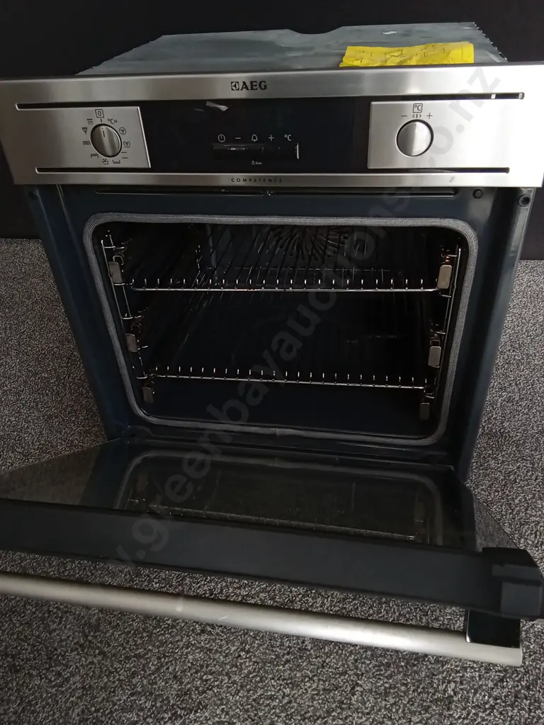 AEG COMPETENCE BP5304001M BUILT IN ELECTRIC OVEN, H 59 CM X W 59.5 CM X D 52 CM Image 1++