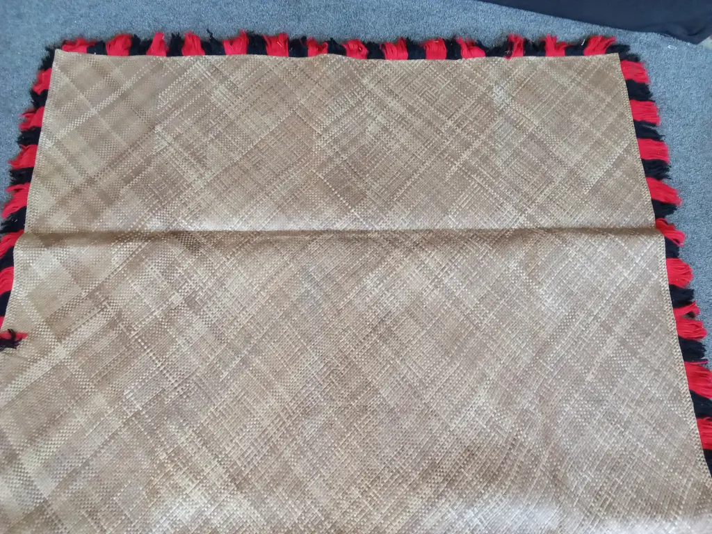 LARGE TRADITIONAL TONGAN HAND WOVEN CEREMONIAL FALA (FLOOR MAT) WITH DECORATIVE FRINGE LIKELY MADE FROM PANDANUS LEAVES Image 1++