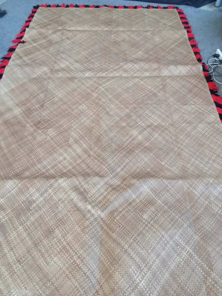 LARGE TRADITIONAL TONGAN HAND WOVEN CEREMONIAL FALA (FLOOR MAT) WITH DECORATIVE FRINGE LIKELY MADE FROM PANDANUS LEAVES Image 1++