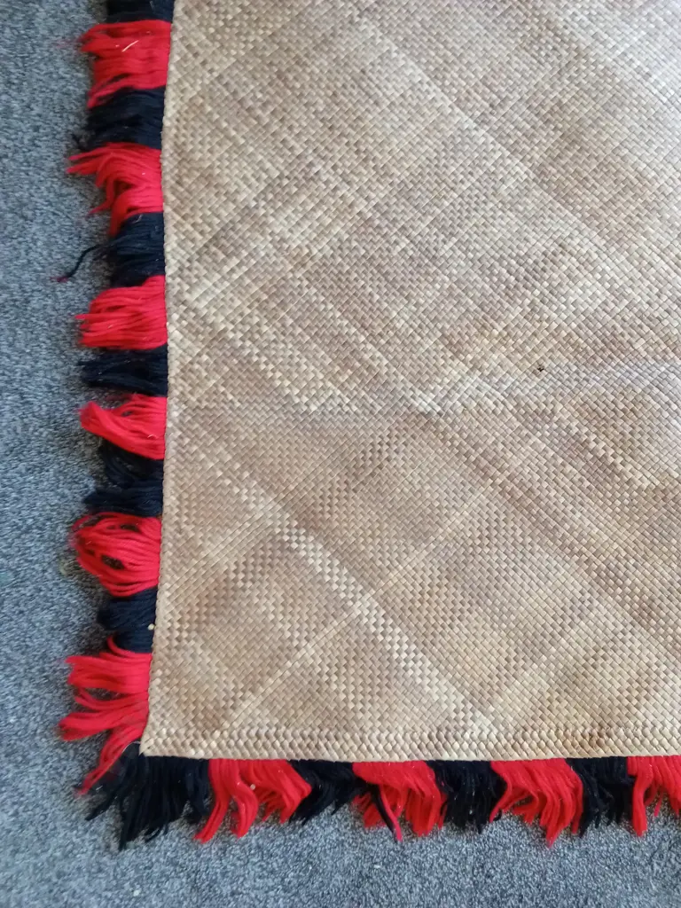 LARGE TRADITIONAL TONGAN HAND WOVEN CEREMONIAL FALA (FLOOR MAT) WITH DECORATIVE FRINGE LIKELY MADE FROM PANDANUS LEAVES Image 1++