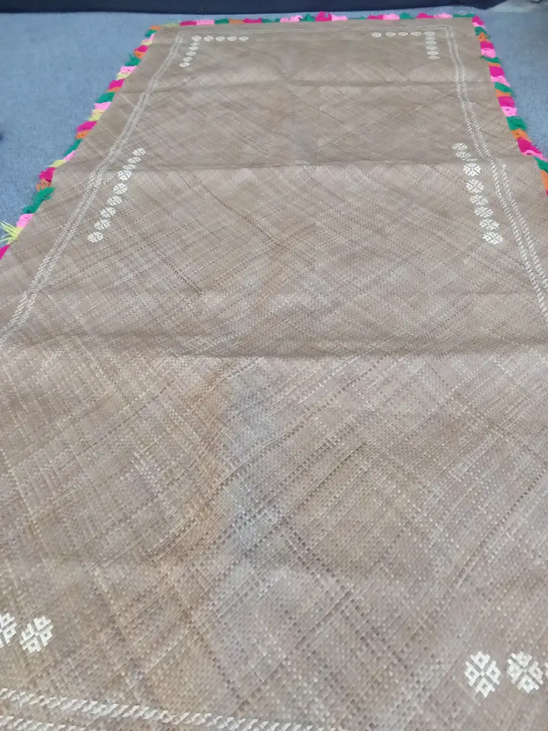 LARGE TRADITIONAL TONGAN HAND WOVEN CEREMONIAL FALA (FLOOR MAT) WITH DECORATIVE FRINGE LIKELY MADE FROM PANDANUS LEAVES Image 1++