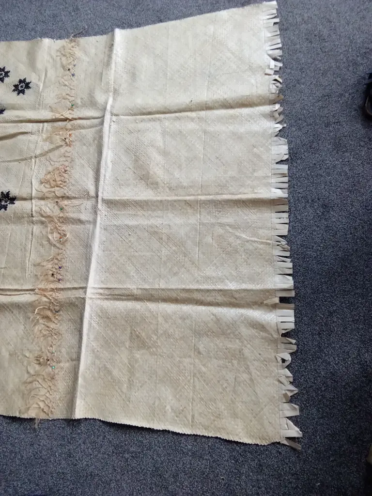 LARGE TRADITIONAL TONGAN HAND WOVEN CEREMONIAL FALA (FLOOR MAT) LIKELY MADE FROM PANDANUS LEAVES Image 1++