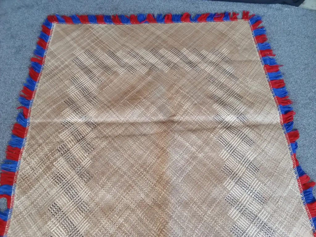 LARGE TRADITIONAL TONGAN HAND WOVEN CEREMONIAL FALA (FLOOR MAT) WITH DECORATIVE FRINGE LIKELY MADE FROM PANDANUS LEAVES Image 1++