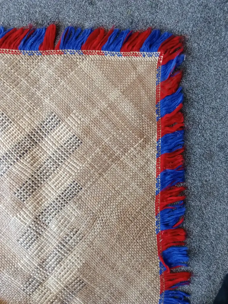 LARGE TRADITIONAL TONGAN HAND WOVEN CEREMONIAL FALA (FLOOR MAT) WITH DECORATIVE FRINGE LIKELY MADE FROM PANDANUS LEAVES Image 1++