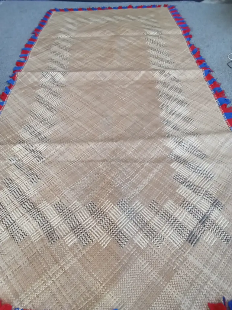LARGE TRADITIONAL TONGAN HAND WOVEN CEREMONIAL FALA (FLOOR MAT) WITH DECORATIVE FRINGE LIKELY MADE FROM PANDANUS LEAVES Image 1++