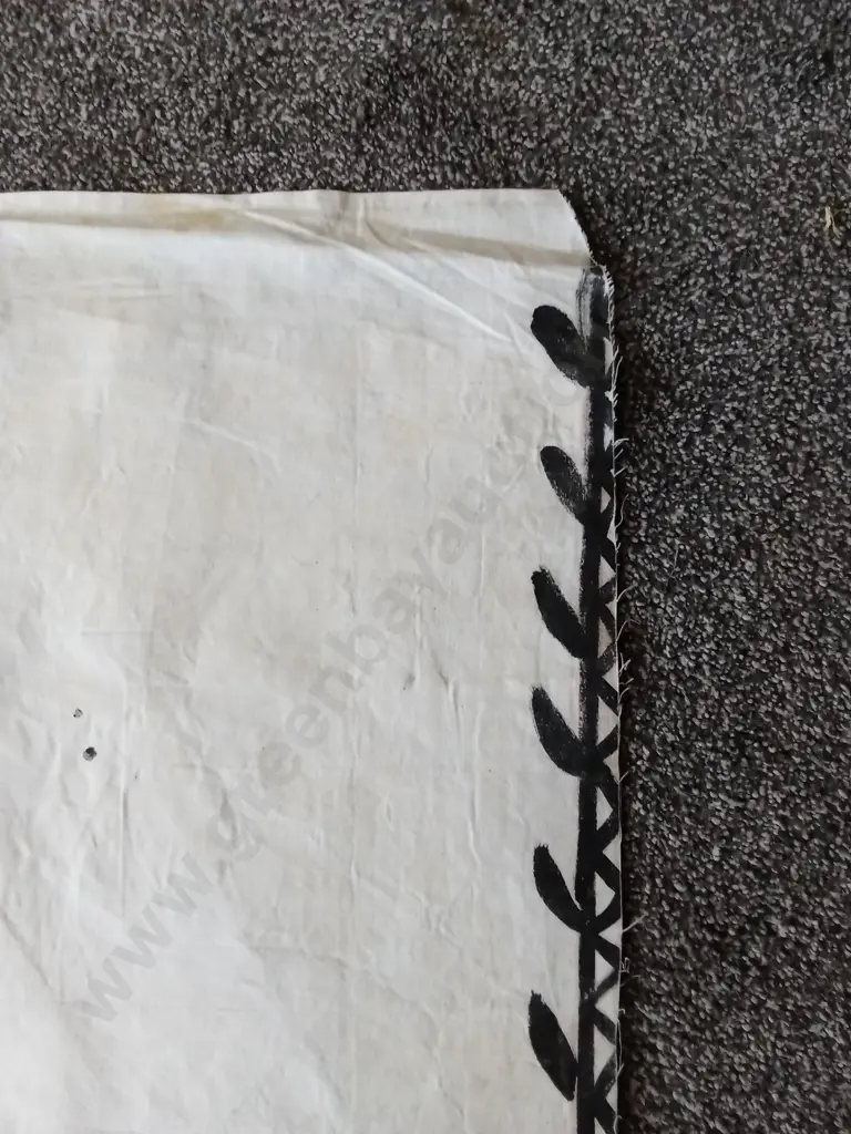 LARGE DECORATIVE TONGAN TAPA CLOTH APPROX 2.5M WIDE X 5M LONG MAN MADE CLOTH Image 1++