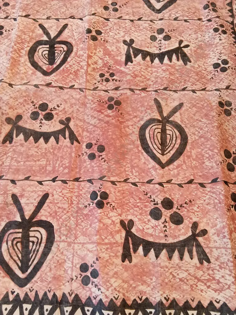 LARGE DECORATIVE TONGAN TAPA CLOTH APPROX 3 M WIDE X 5M LONG MAN MADE CLOTH Image 1++