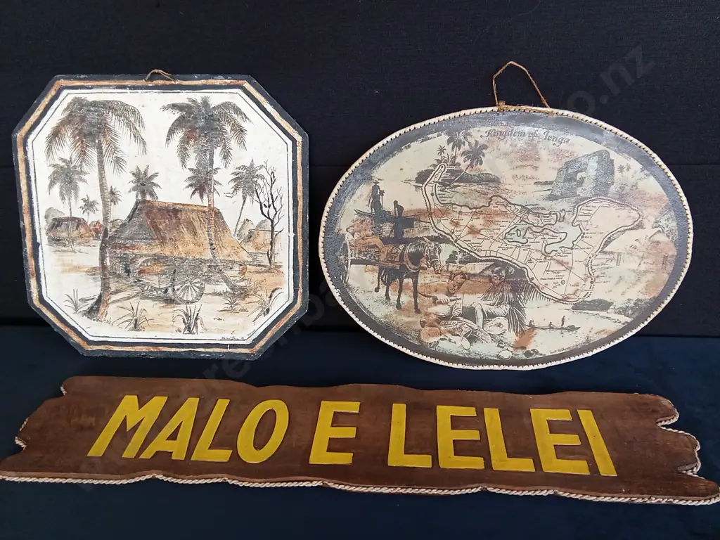 3 TONGAN DECORATIVE WALL PIECES, SIGN IS 97CM LONG Image 1++