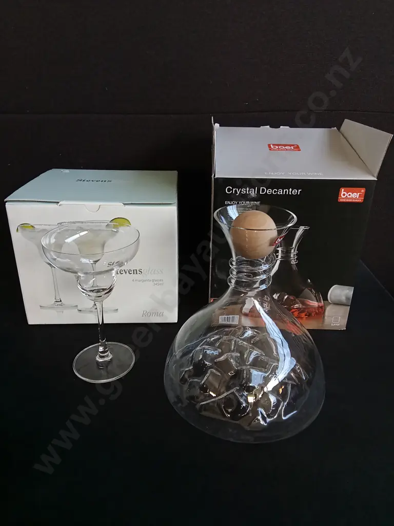 BRAND NEW SET OF 4 MARGARITA GLASSES AND CRYSTAL DECANTER, TALLEST H 24 CM Image 1++