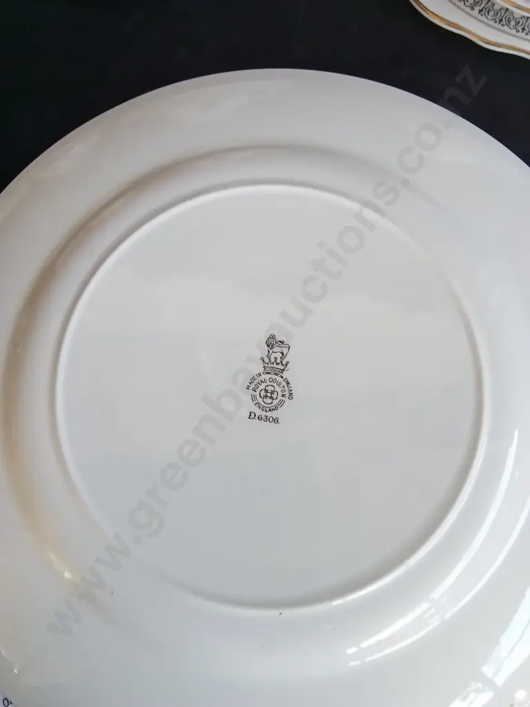 MIX OF TEA SERVICE ITEMS, INCLUDING FOUR TEA CUP AND SAUCER SETS. LARGEST W 26 CM Image 1++