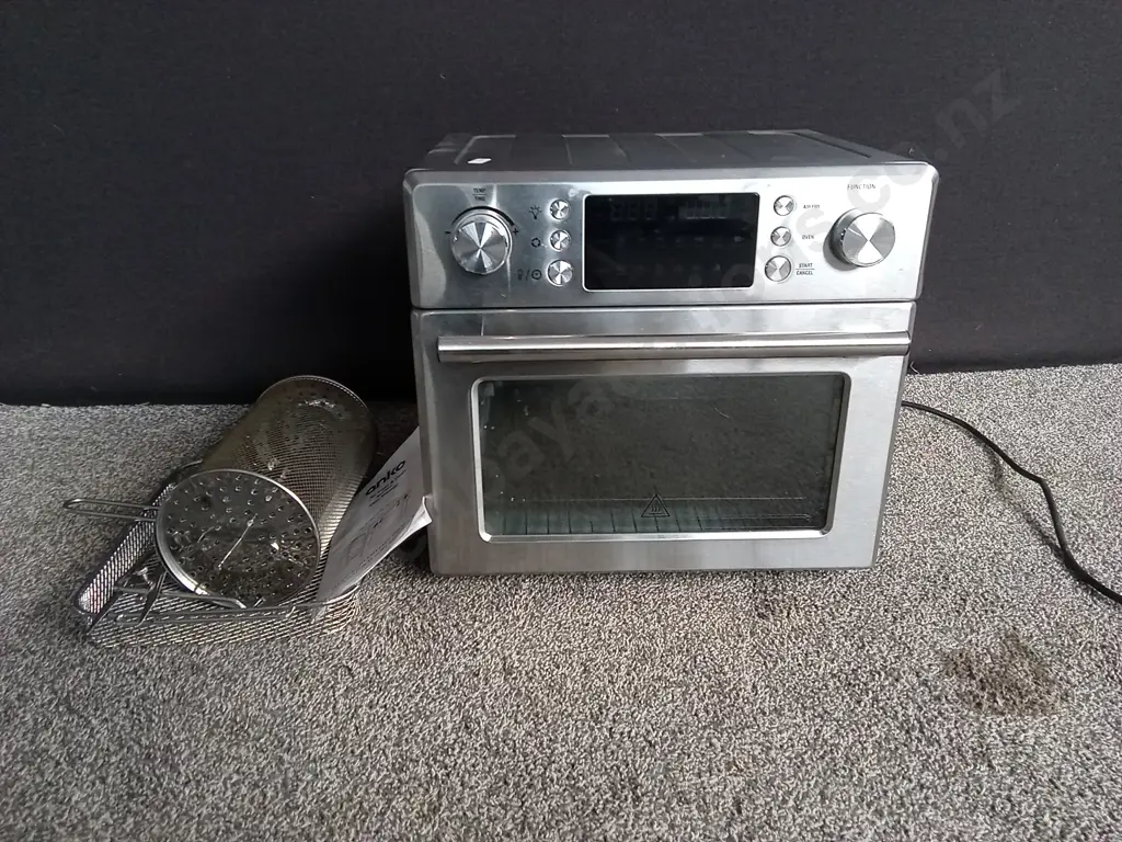 ANKO AIR FRYER AND OVEN AO2502 (WORKING) INCLUDING TRAYS AND BASKETS, H 38CM X W 41CM X D 37CM Image 1++