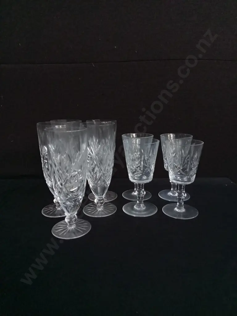 SET OF 5 CRYSTAL TEA GLASSES, AND SET OF 4 GLASS WINE GOBLETS, TALLEST H 17 CM Image 1++