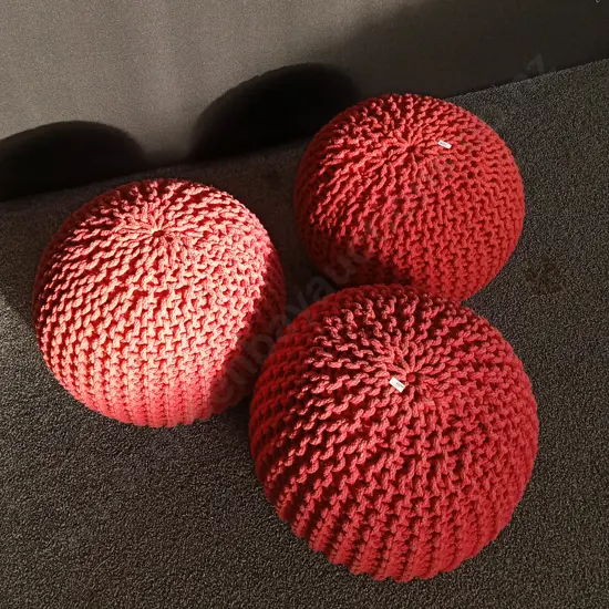 3 RED CHUNKY KNIT POUF OTTOMANS, H APPROX 34 CM
