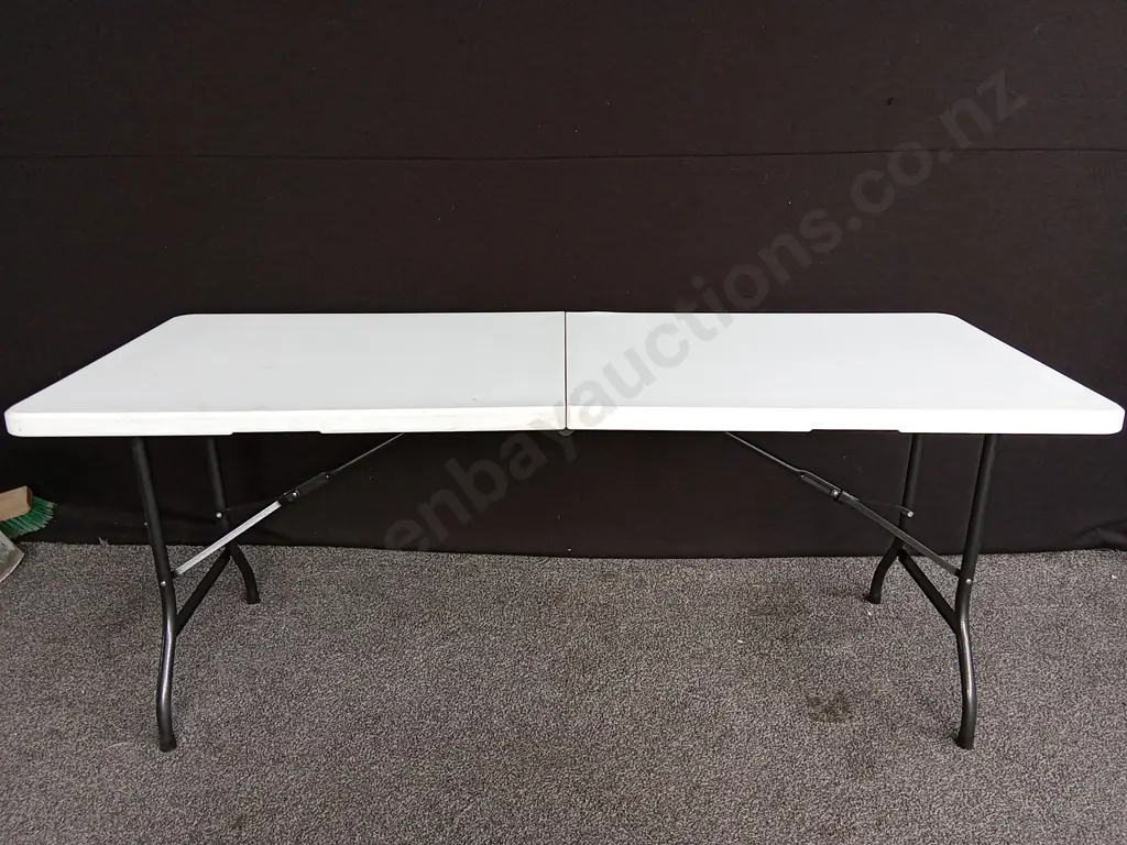 FOLDOUT TABLE, H 73CM X L 179CM X D 70CM Image 1++