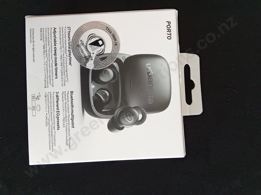 COLLECTION OF 6 URBANISTA PORTO EARPHONES, AND 1 SANTA MONICA PAIR Image 1++