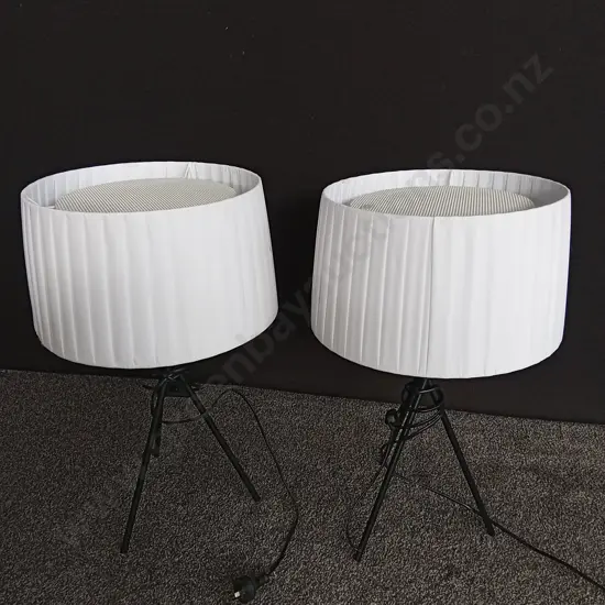 PAIR OF TABLE LAMPS, WORKING
