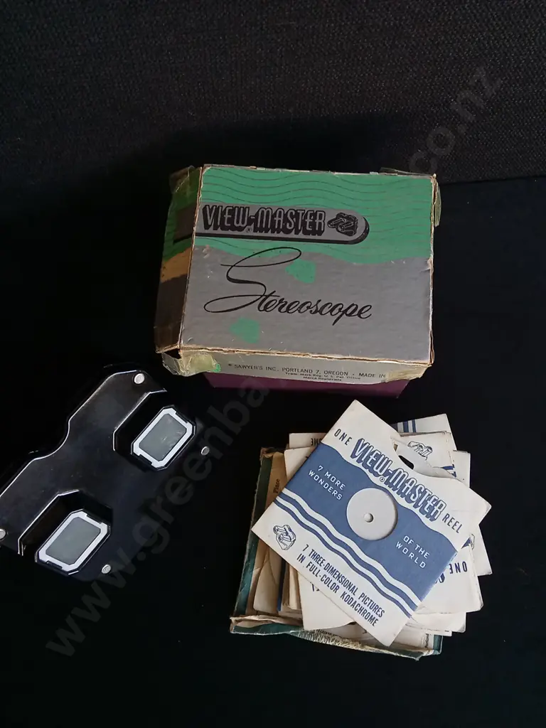 VINTAGE SAWYER'S VIEW MASTER STEREOSCOPE WITH ORIGINAL BOX AND COLLECTION OF 7 SCENE KODACHROME REELS Image 1++