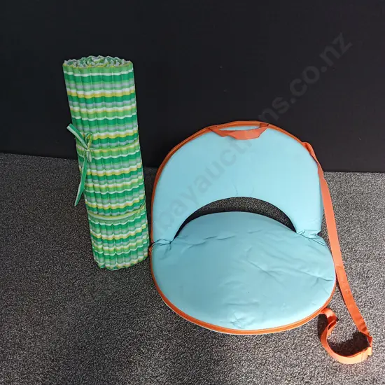 BEACH SEAT AND MAT