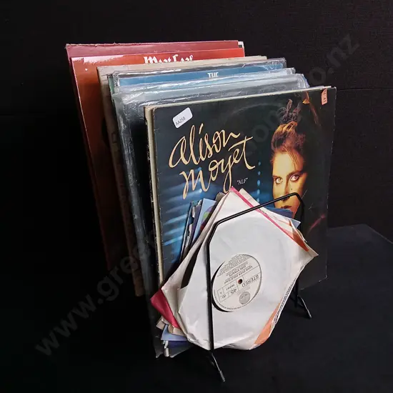 COLLECTION OF VINTAGE RECORDS, INCLUDING WIRE STAND