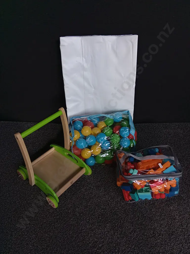 MIX OF BABY ITEMS Image 1++