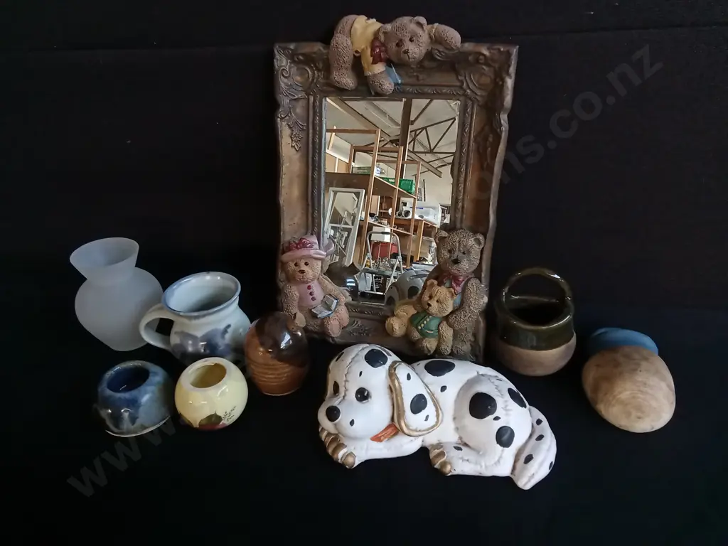 MIX OF HOME DECOR AND POTTERY, TALLEST H 33 CM Image 1++