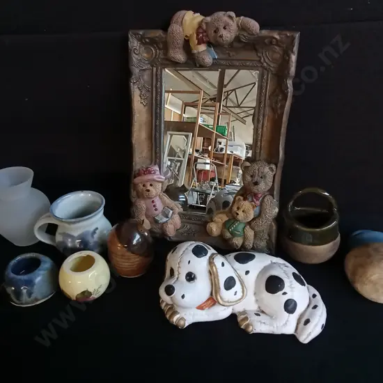 MIX OF HOME DECOR AND POTTERY, TALLEST H 33 CM