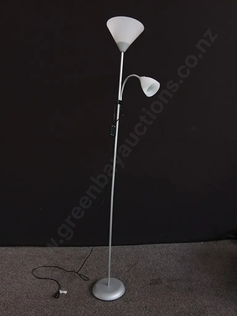 FLOOR LAMP H1.8M UNTESTED Image 1++