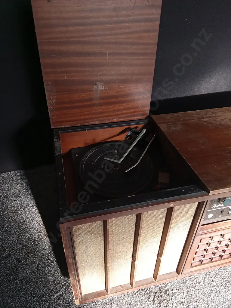 VINTAGE RADIOLA RADIOGRAM, H 54 CM X W 1.3 M X D 43 CM Image 1++