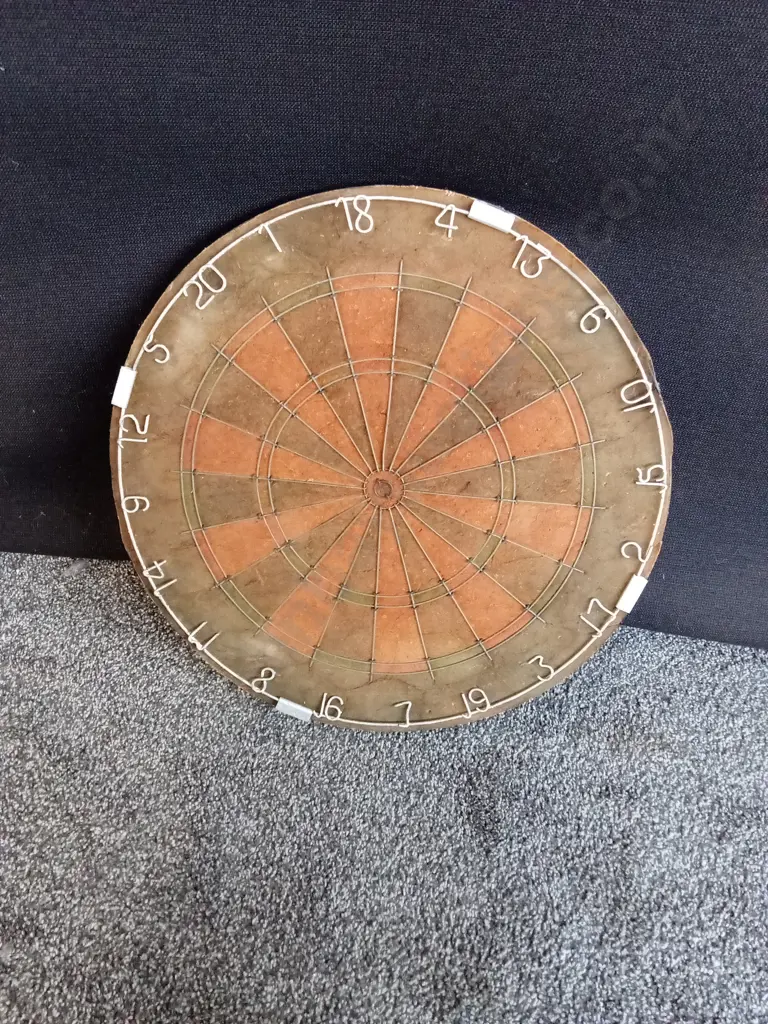 VINTAGE DART BOARD Image 1++