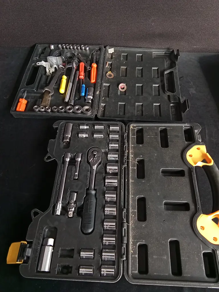 2 MECHANICS SOCKET WRENCH AND TOOL SETS Image 1++