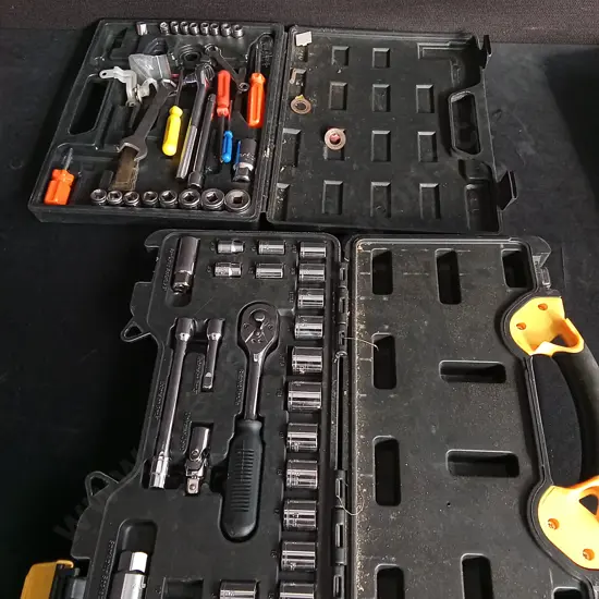 2 MECHANICS SOCKET WRENCH AND TOOL SETS