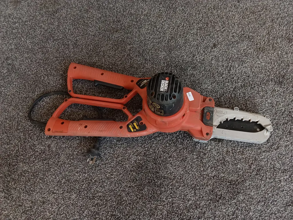 BLACK & DECKER ALLIGATOR LOPPER Image 1++