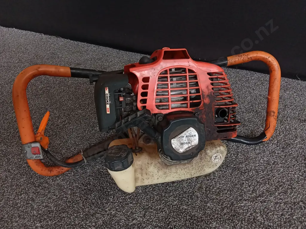 GAS POWERED POST HOLE DIGGER MOTOR UNIT Image 1++