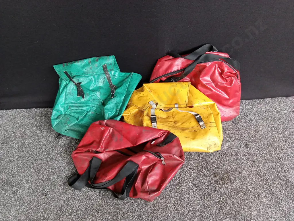 COLLECTION OF FREITAG BAGS MADE FROM RECYCLED TARPAULINS Image 1++