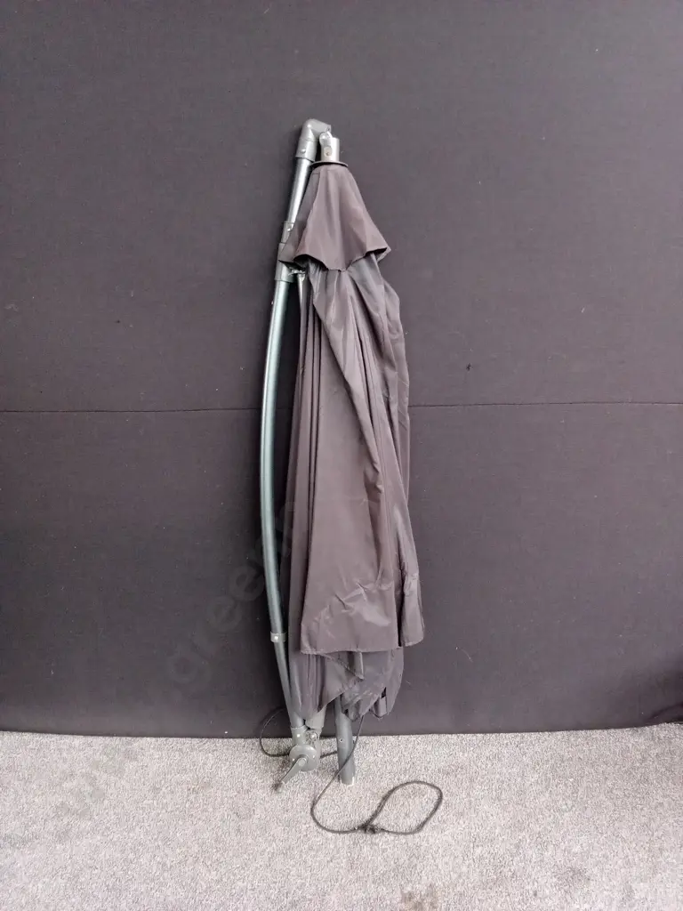 GREY CANTILEVER PATIO OUTDOOR UMBRELLA, NO BASE, STANDING HEIGHT 180CM Image 1++