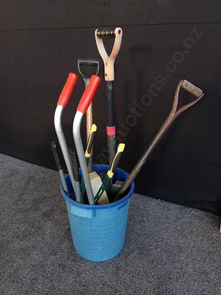 BUCKET OF TOOLS Image 1++