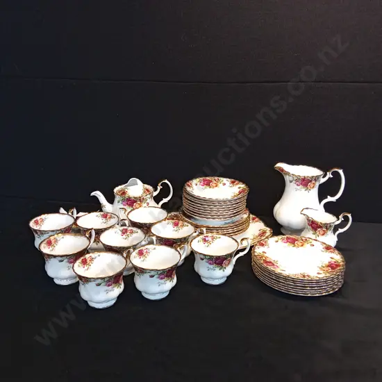 ROYAL ALBERT OLD COUNTRY ROSES BONE CHINA TEA SET (NOTE 2 DAMAGED PIECES)